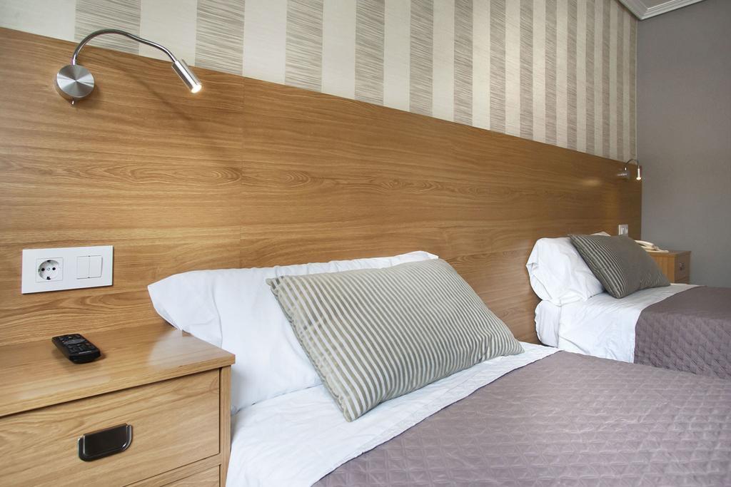 Hostal Crisol A Coruña Dış mekan fotoğraf