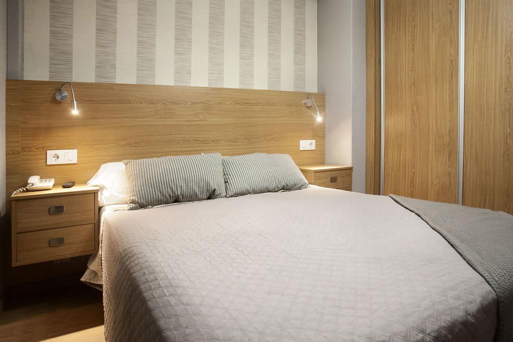 Hostal Crisol A Coruña Dış mekan fotoğraf